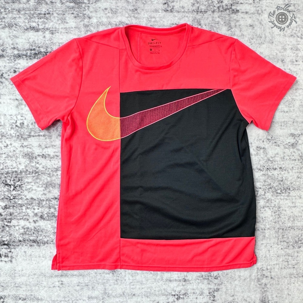 Nike Dri-Fit Men's XL Red Black Colorblock Swoosh Graphic Short Sleeve Tee